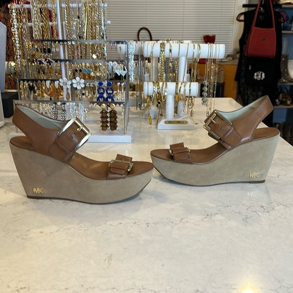 Michael Kors brown leather and suede wedges size 9 - Picture 1 of 8